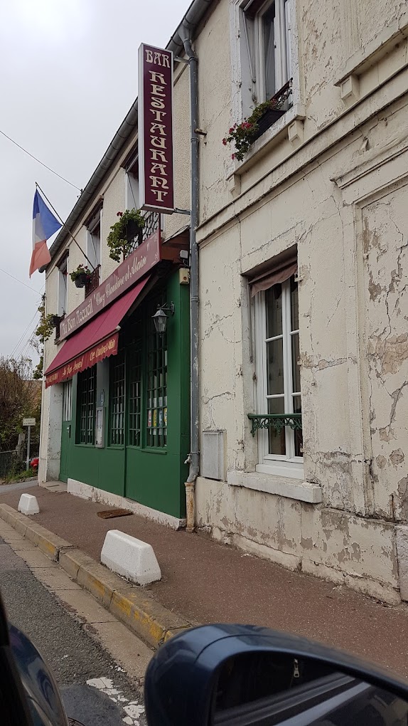 Vue sur la façade du restaurant Au bon accueil
