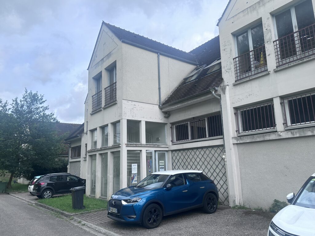 Entrée de la salle du dojo