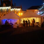 Marché de noel à Septeuil devant la mairie